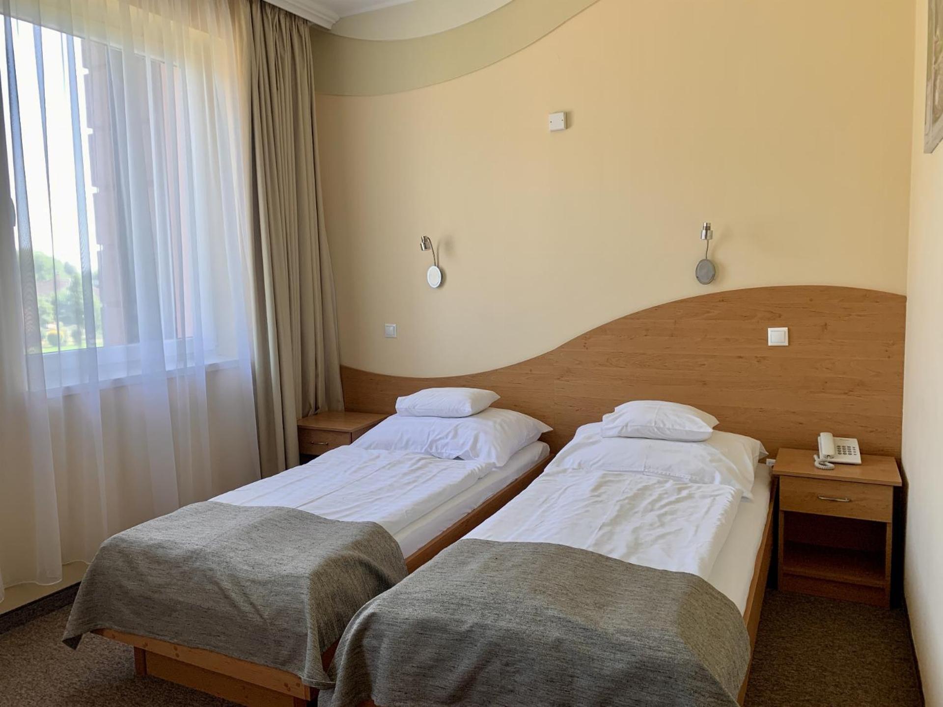 Granada Conference, Wellness And Sport Hotel Kecskemet Ngoại thất bức ảnh